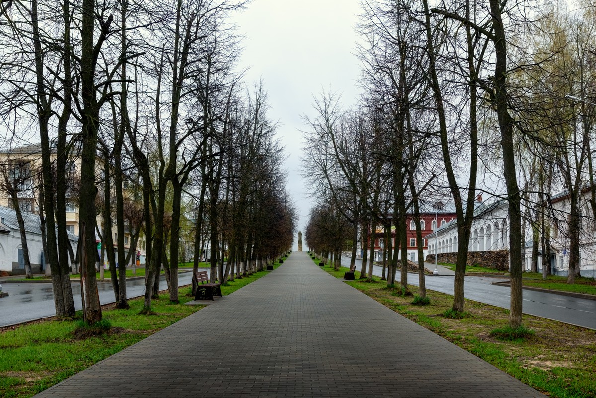 Прогулка по старинной улице Молочная гора