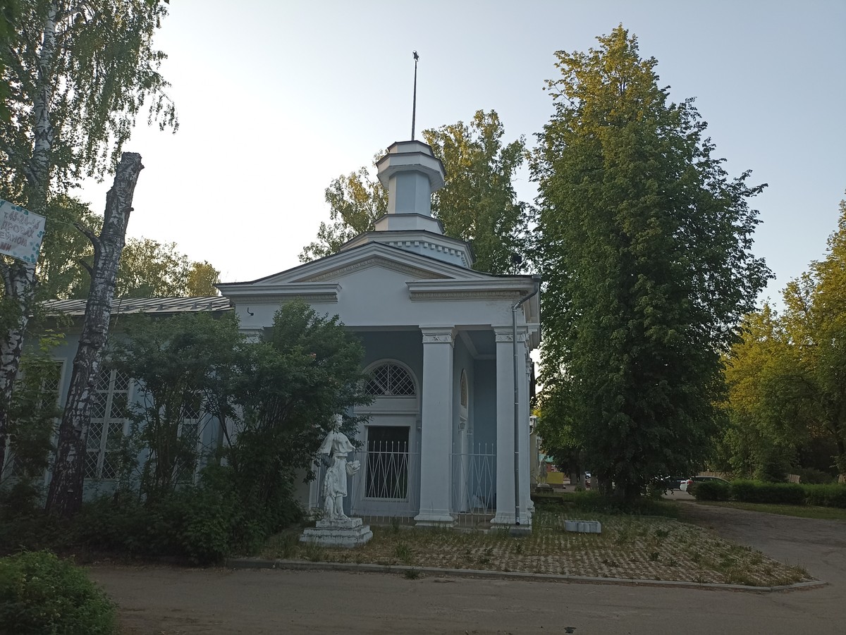 «Сказочная Берендеевка»: прогулка по старинному парку Костромы