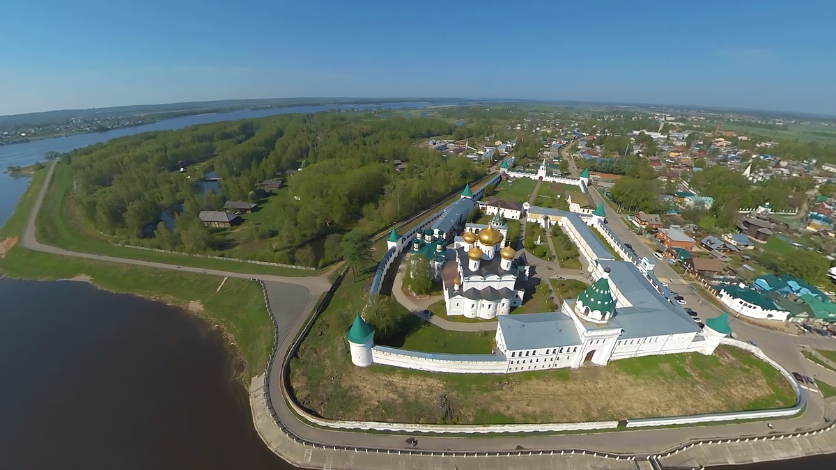 VR-полёт над Костромой: от стереоскопов 19 века до современных технологий