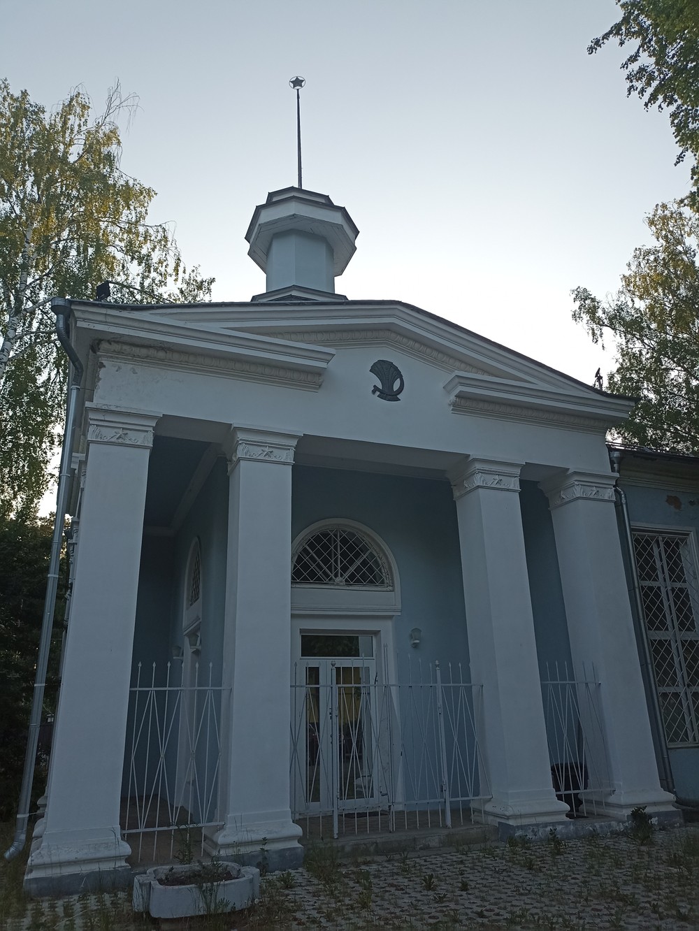 «Сказочная Берендеевка»: прогулка по старинному парку Костромы