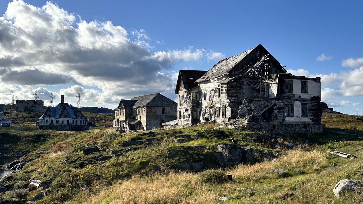 В посёлок-призрак Дальние Зеленцы