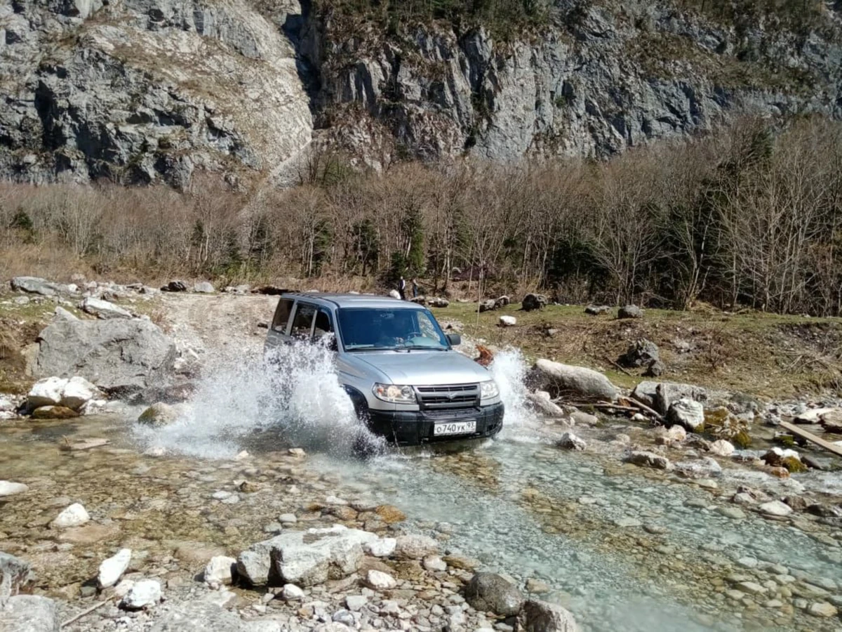 Красавица Рица и Гегский водопад: авторская джип-поездка из Сочи