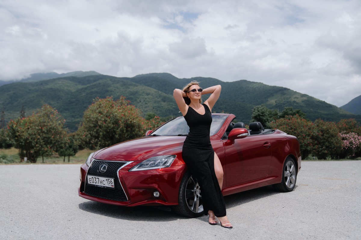 Фотопутешествие в Абхазию на кабриолете Lexus