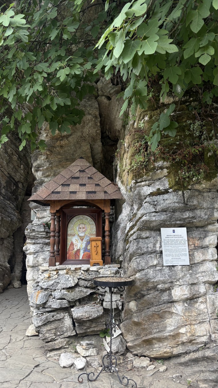 Исторический Сочи: дача Сталина и бальнеологический курорт «Мацеста»